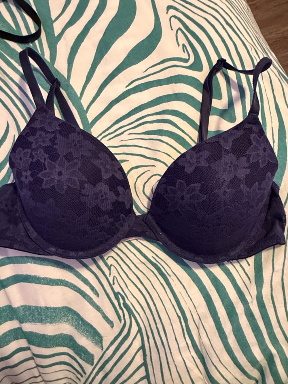 Lace Overlay T Shirt Bra - Navy